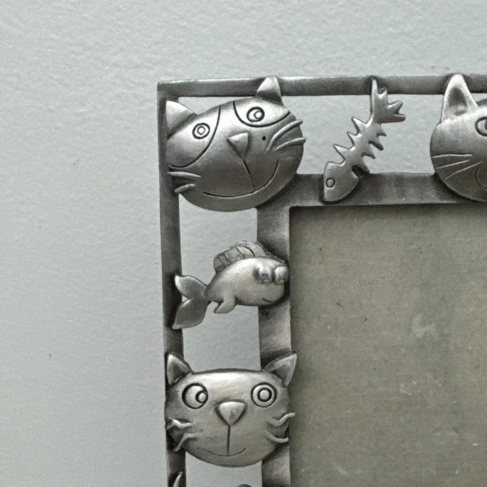 Sonoma Crazy Vtg Modern Cats 4 x 6 Picture Frame Pewter Tone Metal Fish Mice NEW